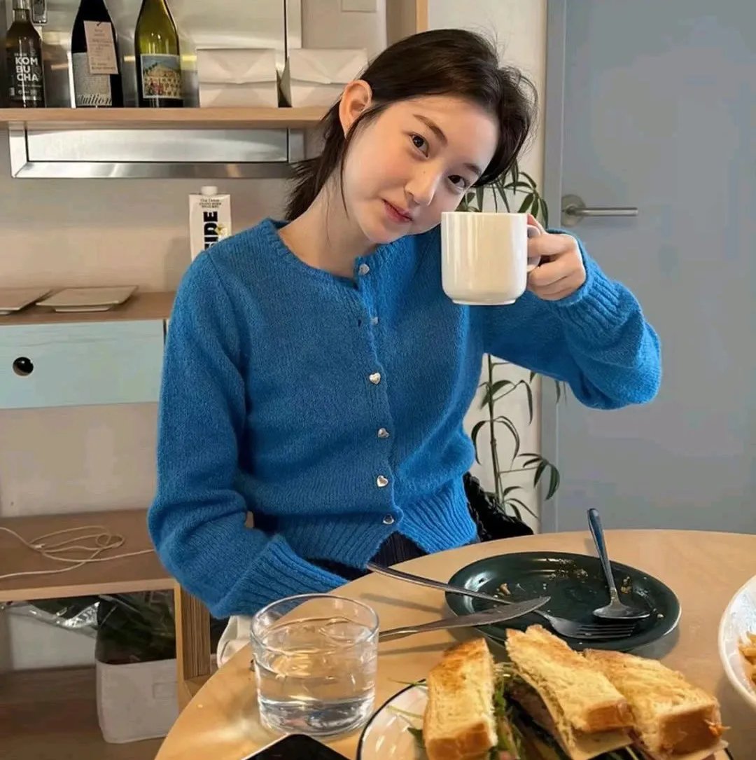 倒挂的爱丽丝